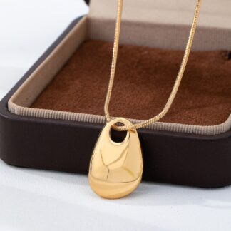 Sculptural Teardrop Pendant Necklace