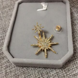 Stud earrings with star stud earrings